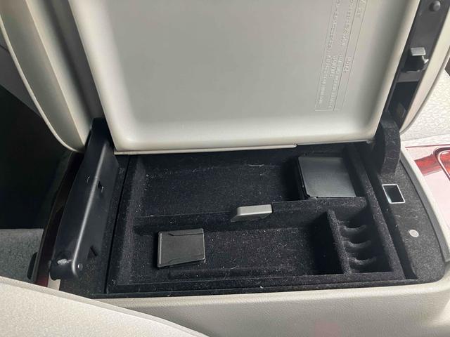 クラウン ロイヤルサルーン スペシャルナビパッケージ ETC オートクルーズコントロール バックカメラ ナビ TV アルミホイール オートライト HID AT スマートキー 電動格納ミラー 盗難防止システム CD DVD再生 USB(42枚目)