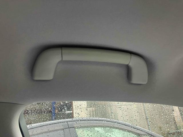 クラウン ロイヤルサルーン スペシャルナビパッケージ ETC オートクルーズコントロール バックカメラ ナビ TV アルミホイール オートライト HID AT スマートキー 電動格納ミラー 盗難防止システム CD DVD再生 USB(45枚目)