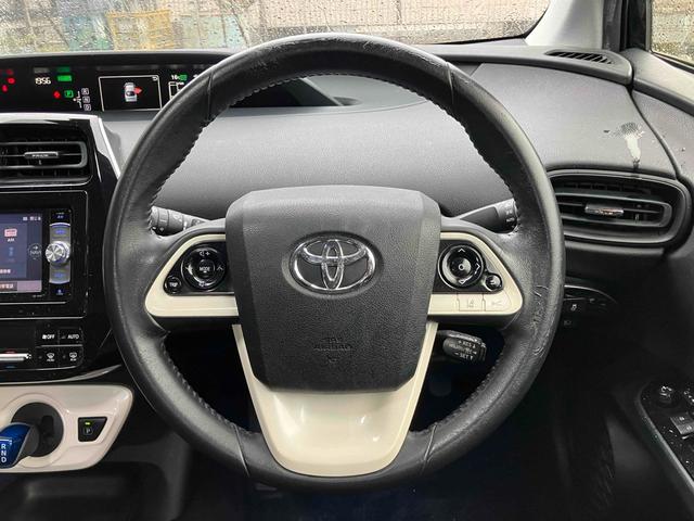 プリウス S ドライブレコーダー ETC レーンアシスト オートクルーズコントロール バックカメラ ナビ TV アルミホイール オートマチックハイビーム オートライト LEDヘッドランプ CVT スマートキー(3枚目)