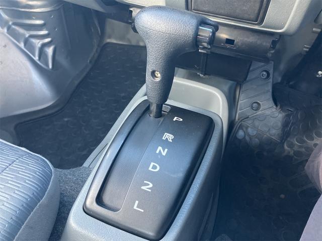 ＮＶ１００クリッパーバン 　Ｇ箱バン　オートマチック　両側スライドドア　エアコン　運転席エアバッグ　積載量３５０ｋｇ　ヘッドライトレベライザー（5枚目）