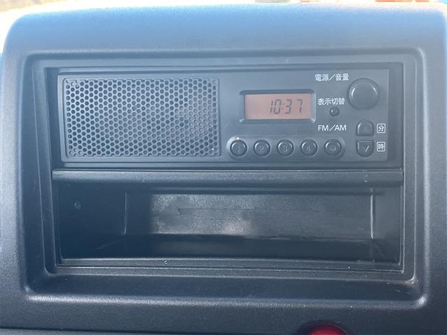 ＮＶ１００クリッパーバン 　Ｇ箱バン　オートマチック　両側スライドドア　エアコン　運転席エアバッグ　積載量３５０ｋｇ　ヘッドライトレベライザー（6枚目）