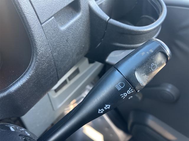 ＮＶ１００クリッパーバン 　Ｇ箱バン　オートマチック　両側スライドドア　エアコン　運転席エアバッグ　積載量３５０ｋｇ　ヘッドライトレベライザー（7枚目）