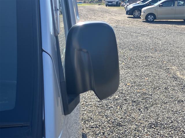 ＮＶ１００クリッパーバン 　Ｇ箱バン　オートマチック　両側スライドドア　エアコン　運転席エアバッグ　積載量３５０ｋｇ　ヘッドライトレベライザー（24枚目）