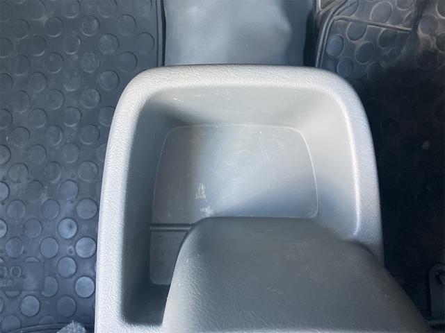 ＮＶ１００クリッパーバン 　Ｇ箱バン　オートマチック　両側スライドドア　エアコン　運転席エアバッグ　積載量３５０ｋｇ　ヘッドライトレベライザー（42枚目）