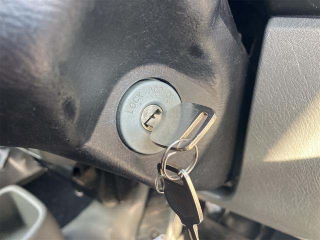 ＮＶ１００クリッパーバン 　Ｇ箱バン　オートマチック　両側スライドドア　エアコン　運転席エアバッグ　積載量３５０ｋｇ　ヘッドライトレベライザー（56枚目）