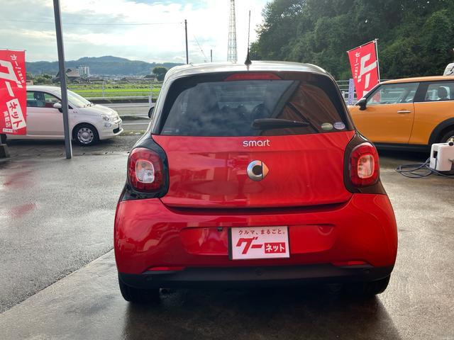 スマートフォーフォー パッション ディーラー車 右ハンドル ワンオーナー ターボ ナビTV ETC クルーズコントロール シートヒーター オートヘッドライト 衝突被害軽減ブレーキ レーンアシスト アイドリングストップ 15inアルミ(13枚目)