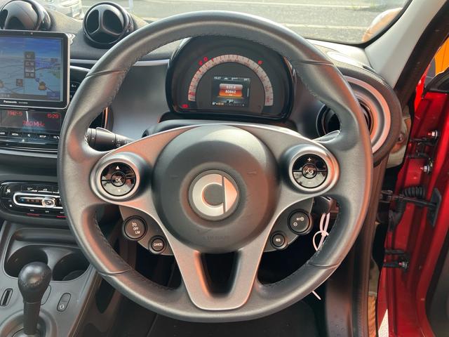 スマートフォーフォー パッション ディーラー車 右ハンドル ワンオーナー ターボ ナビTV ETC クルーズコントロール シートヒーター オートヘッドライト 衝突被害軽減ブレーキ レーンアシスト アイドリングストップ 15inアルミ(26枚目)