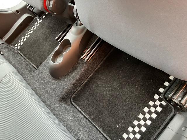 ５００ １．２　ポップ　ディーラー車　右ハンドル　禁煙車　記録簿　キーレス　前後ドライブレコーダー　スペアキー　ＥＴＣ　ＡＢＳ　エアバッグ（36枚目）