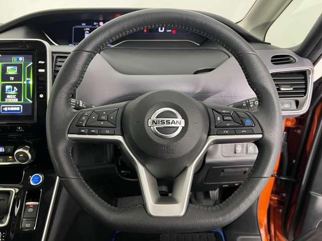 セレナ ｅ－パワー　ハイウェイスターＶ　後席モニター　前後ドラレコ　ＥＴＣ　全周囲カメ（11枚目）