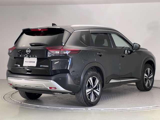 エクストレイル G e-4ORCE 4WD サンルーフ 前後ドラレコ ETC ワイヤレス充(4枚目)