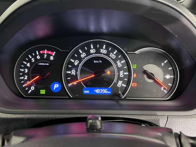 当社からご成約の中古車は前面撥水ウインドゥ施工して納車致します。独自コーティング技術と専用撥水ワイパーで高い撥水効果を持続します。処理した後は雨粒が水玉となってはじけ飛び、良好な視界を確保できます。