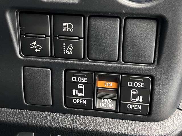 両側パワースライドドア付！（乗り降り楽々のパワースライドドア）