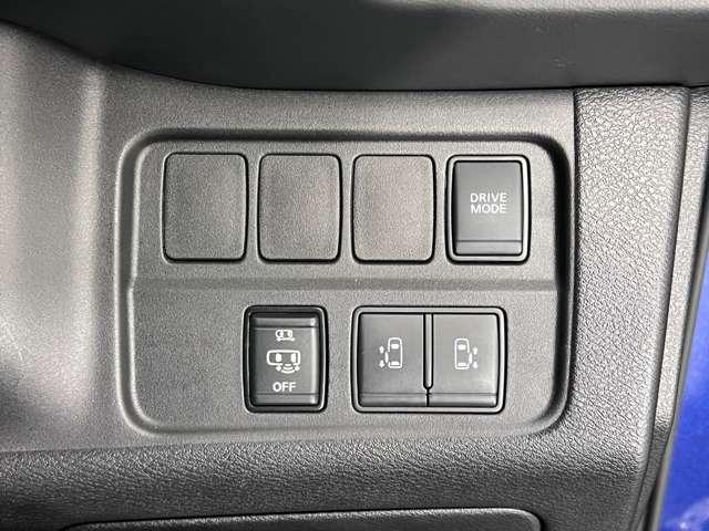 両側パワースライドドア付！（乗り降り楽々のパワースライドドア）