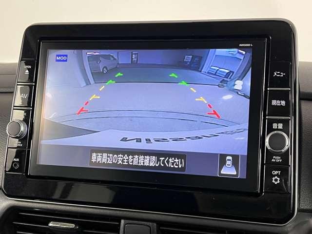 バックカメラ付きで後方確認も楽です