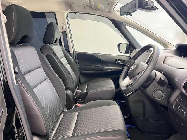 セレナ e-パワー ハイウェイスターV 前後ドラレコ 後席モニター ETC 全周囲カメ(17枚目)