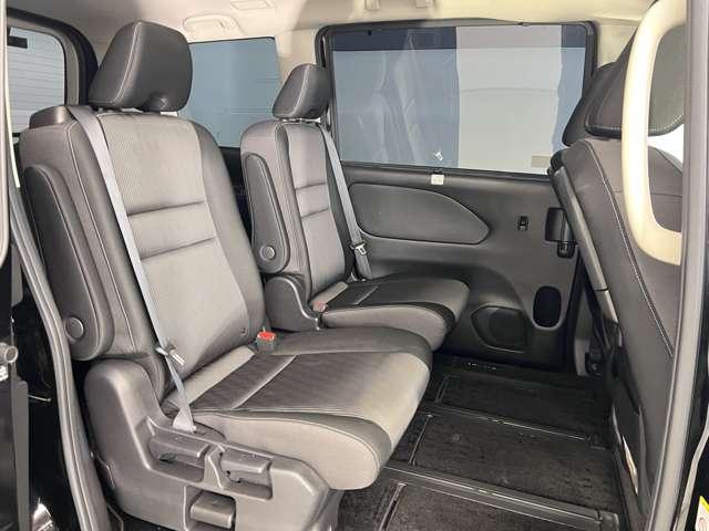 セレナ e-パワー ハイウェイスターV 前後ドラレコ 後席モニター ETC 全周囲カメ(18枚目)