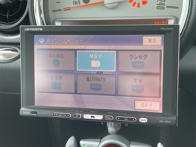 ＭＩＮＩ クーパーＳ　クラブマン　ＥＴＣ　ナビ　ＴＶ　アルミホイール　ＨＩＤ　スマートキー　電動格納ミラー　ＣＶＴ　盗難防止システム　ＡＢＳ　ＣＤ　ミュージックプレイヤー接続可　エアコン　パワーステアリング　パワーウィンドウ（5枚目）