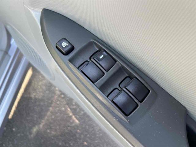 アイ ビバーチェ スマートキー 電動格納ミラー AT 盗難防止システム ABS CD 衝突安全ボディ エアコン パワーステアリング パワーウィンドウ(10枚目)