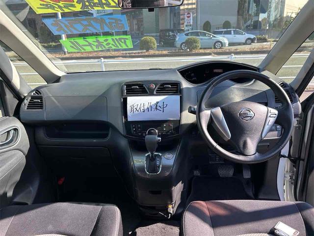 セレナ ライダー ドライブレコーダー ETC バックカメラ オートクルーズコントロール 両側電動スライドドア オートライト スマートキー アイドリングストップ 電動格納ミラー 3列シート ウォークスルー CVT(2枚目)