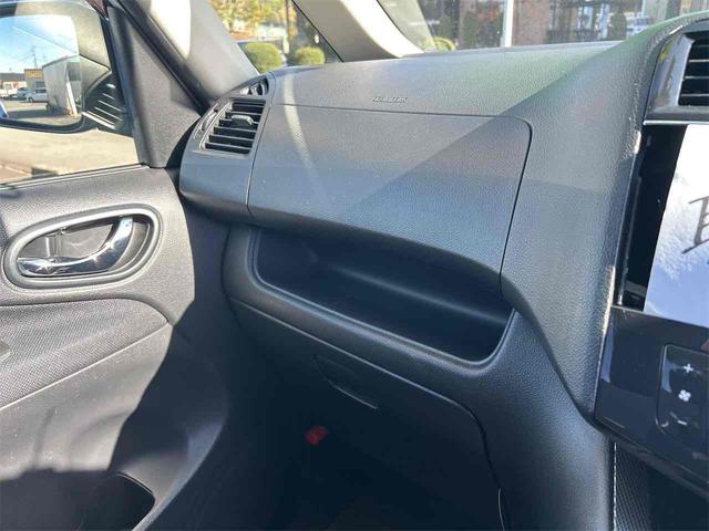 セレナ ライダー ドライブレコーダー ETC バックカメラ オートクルーズコントロール 両側電動スライドドア オートライト スマートキー アイドリングストップ 電動格納ミラー 3列シート ウォークスルー CVT(49枚目)