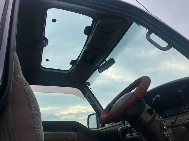 キャラバンコーチ ＧＴリミテッド　ディーゼル　回転シート（18枚目）