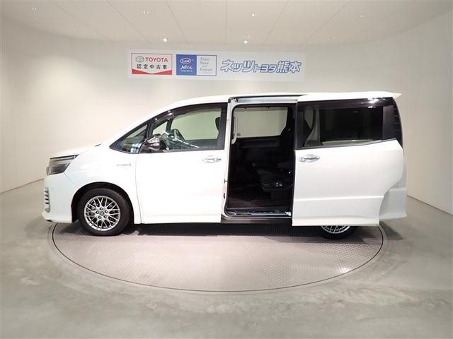 ヴォクシー ハイブリッドZS 煌 Wエアコン AW 衝突被害軽減 バックモニター 地デジ オートエアコン ワンオーナー車 ナビTV イモビライザー キーフリー 横滑り防止 3列シート ドライブレコーダー DVD メモリーナビ ABS(3枚目)