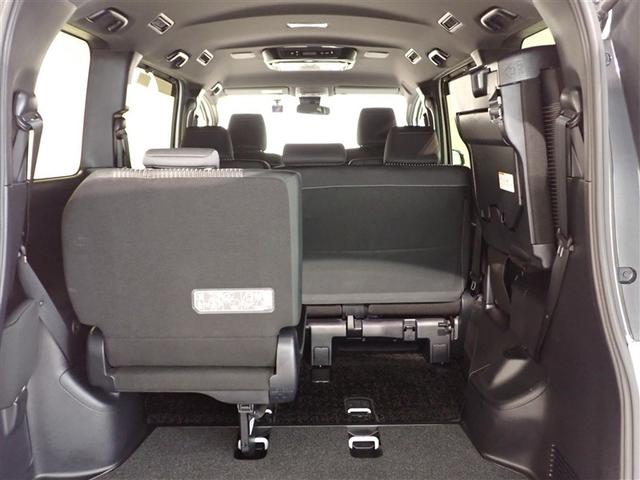 ヴォクシー ＺＳ　煌　地上デジタル　ＴＳＳ　両側パワードア　アイドリングストップ車　パワーウィンド　横滑防止　ＤＶＤ可　盗難防止装置　スマートエントリー　Ｂカメラ　ＬＥＤヘッドライト　メモリーナビ　３列シート　ＥＴＣ　ＡＷ（8枚目）