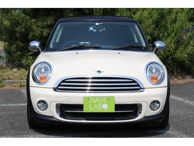 ＭＩＮＩ クーパー　正規ディーラー車　禁煙　イクリプスナビ　バックカメラ　ワンセグＴＶ　ＣＤ　ＡＵＸ　１カメラドライブレコーダー　ＥＴＣ　ＬＥＤヘッドライト　センターアームレスト　クーパーＳフューエルキャップ（2枚目）