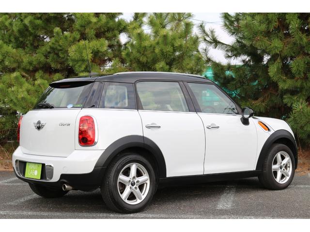 ＭＩＮＩ クーパー　クロスオーバー　正規ディーラー車　禁煙　ＣＤ・ＡＵＸ　キーレス　プッシュスタート　１６インチアルミホイール　ブラックルーフ　前後フォグランプ　クロームモール　ミニライトホワイト（55枚目）