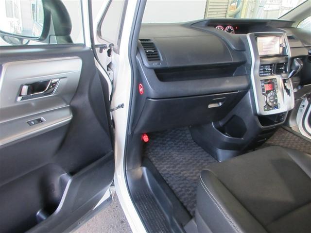 ヴォクシー ＺＳ　煌Ｚ　両側電動パワースライドドア　記録簿付　Ｒカメラ　プッシュスタートスマートキー　パワーステアリング　エアコン　ナビテレビ　ＤＶＤ再生可　フルセグテレビ　助手席エアバッグ　盗難防止システム　キーレス　半革（6枚目）