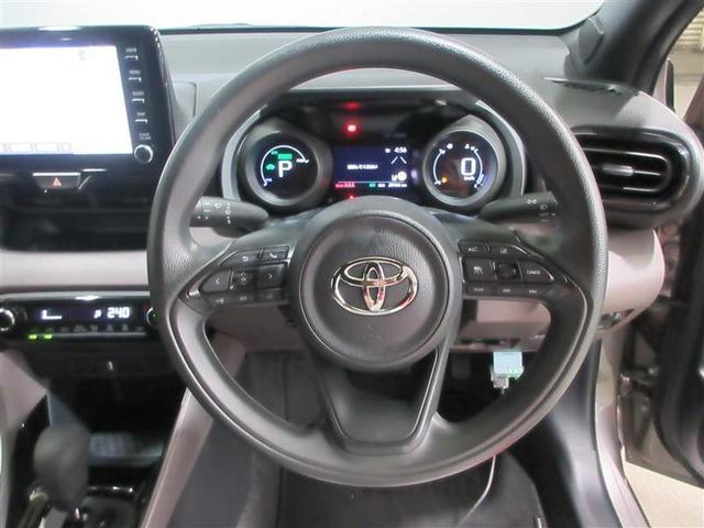 ヤリス ハイブリッドG サイドエアバッグ スマートキ ナビ Bモニター ETC車載器 横滑り防止装置 クルコン セキュリティアラーム パワステ 点検記録簿 メモリーナビゲーション キーフリー オートエアコン ABS(9枚目)