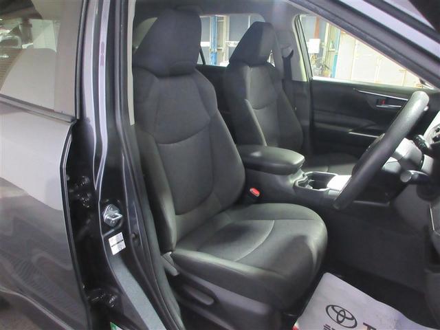 低燃費で環境にもやさしいハイブリッド車です。トヨタ専用診断機器でハイブリッドシステムを綿密に点検してあります！