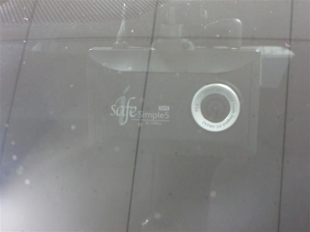 万が一のトラブルのときにも役に立つドライブレコーダーを装備しています。側面衝突や幅寄せ・割り込み対策に！