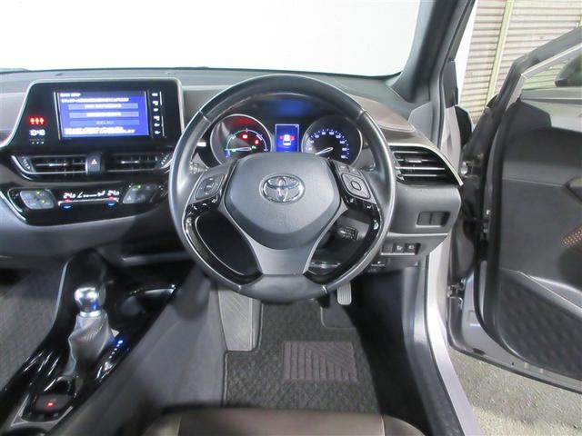 Ｃ－ＨＲ Ｇ　ハーフ革　ＴＳＳ　ＤＶＤ再生可　定期点検記録簿　ＬＥＤヘッド　バックモニタ　イモビライザー　ナビ＆ＴＶ　ＥＴＣ付　キーフリーシステム　スマキー　横滑り防止機能　クルーズＣ　ドライブレコ－ダ－　アルミ（3枚目）