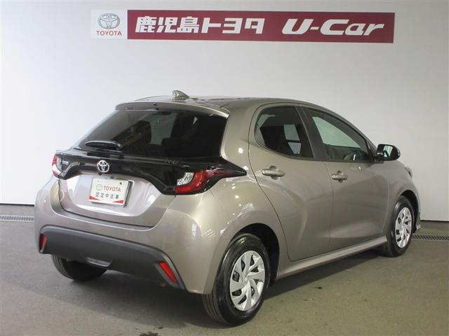 ヤリス Ｇ　試乗車　点検記録簿　Ｂカメラ　エアコン　スマートキー＆プッシュスタート　ドライブレコーダー　イモビ　横滑り防止システム　クルーズＣ　ＡＢＳ　パワーウィンドウ　パワーステアリング　Ｗエアバック（2枚目）