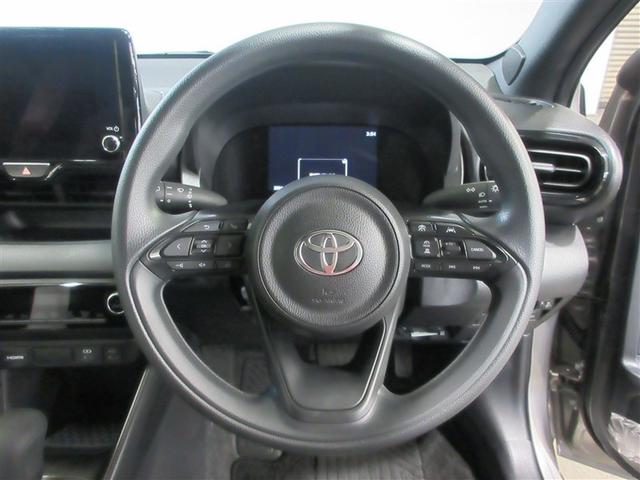 ヤリス Ｇ　試乗車　点検記録簿　Ｂカメラ　エアコン　スマートキー＆プッシュスタート　ドライブレコーダー　イモビ　横滑り防止システム　クルーズＣ　ＡＢＳ　パワーウィンドウ　パワーステアリング　Ｗエアバック（9枚目）