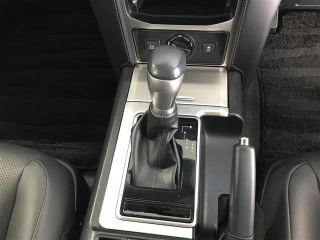 ランドクルーザープラド ＴＸ　Ｌパッケージ　リアカメラ　スマートキ　盗難防止　キーレスエントリー　３列席　エアコン　ＬＥＤランプ　レザー　アルミホイール　パートタイム４ＷＤ　横滑り防止システム　フルＴＶ　電動パワーシート　パワーステアリング（12枚目）