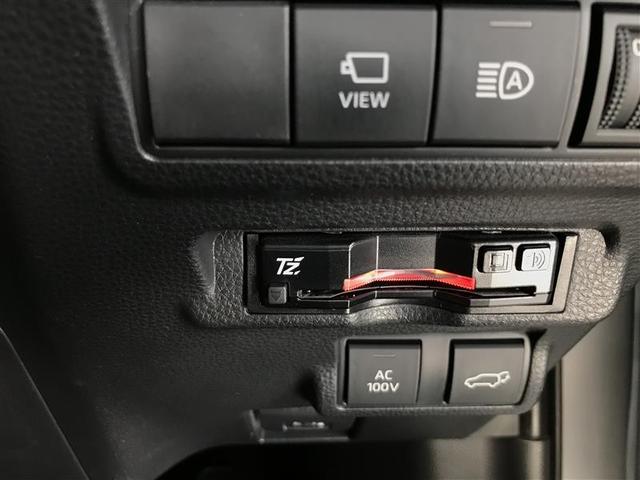 カローラクロス ハイブリッド　Ｚ　ＡＣ１００Ｖ電源　衝突軽減Ｂ　フルセグテレビ　スマキ－　Ｂモニター　アクティブクルーズコントロール　メモリナビ　イモビ　ＬＥＤ　ＡＣ　運転席Ｐシート　メディアプレイヤー接続　キーレス　パワステ　アルミ（16枚目）