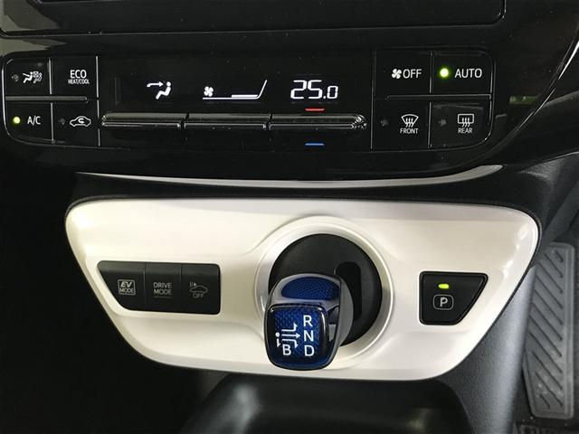 プリウス S LEDヘット 盗難防止システム スマキー AC ナビ&TV メディアプレイヤー接続 横滑り防止システム バックガイドモニター ETC車載器 アルミホイール 運転席パワーウィンドウ サイドエアバック(10枚目)