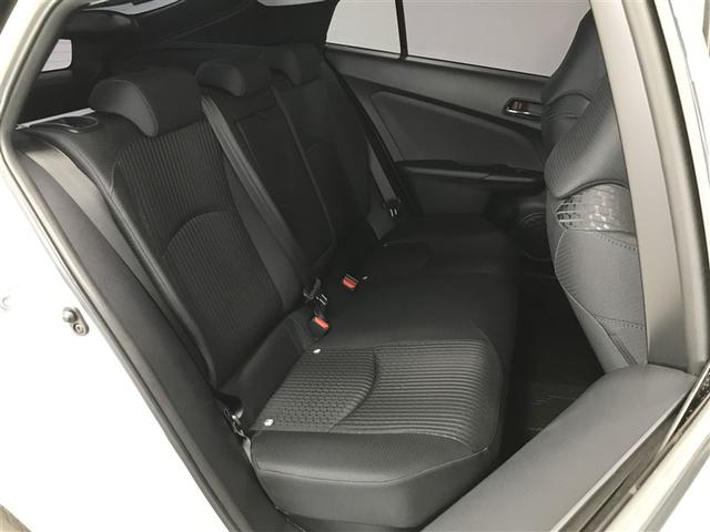プリウス S LEDヘット 盗難防止システム スマキー AC ナビ&TV メディアプレイヤー接続 横滑り防止システム バックガイドモニター ETC車載器 アルミホイール 運転席パワーウィンドウ サイドエアバック(18枚目)