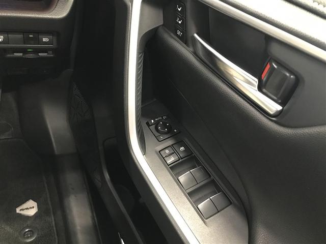 RAV4 G ナビ・TV Bカメラ パワーウインドウ カーテンエアバック 運転席パワーシート イモビライザー 地デジ キーレス ETC付 LEDヘッドライ クルコン オートエアコン 横滑り防止装置 4WD車 DVD(18枚目)