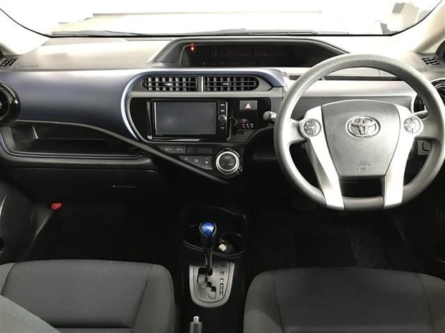 アクア Ｓ　スマートキープッシュスタート　キーレスエントリ　フルセグ地デジ　イモビ　ナビ＆ＴＶ　オートエアコン　デュアルエアバック　ＥＳＣ　Ｂカメラ　パワーウィンドウ　ＡＵＸ端子　ＥＴＣ　ＤＶＤ再生可能　ＳＲＳ（7枚目）