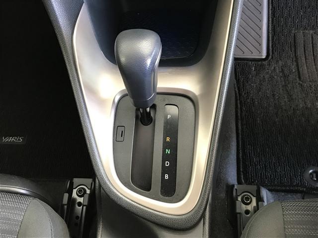 ヤリス ハイブリッドＺ　ＰＣＳ　地デジ　Ｂカメラ　ドラレコ付　ＬＥＤランプ　スマキー　ＥＴＣ付き　メディアプレイヤー接続　ナビＴＶ　ＶＳＣ　パワステ　クルコン　カーテンエアバック　キーフリー　ＡＢＳ　イモビ　エアコン（14枚目）