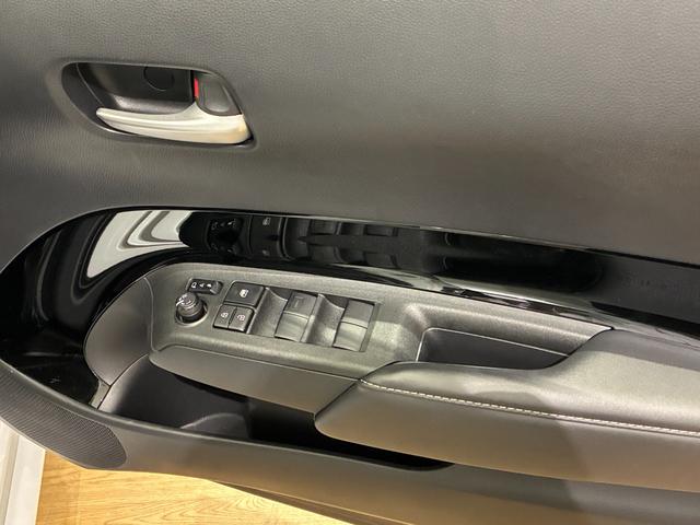 アクア Z トヨタセーフティセンス 10インチディスプレイオーディオ ナビ 全方位モニター ブラインドスポットモニター ヘッドアップディスプレイ レーダークルーズコントロール ドライブレコーダー前後 ETC(23枚目)