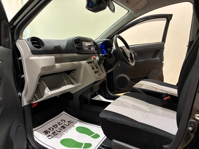 ダッシュボードもキズなどなく、キレイな状態です