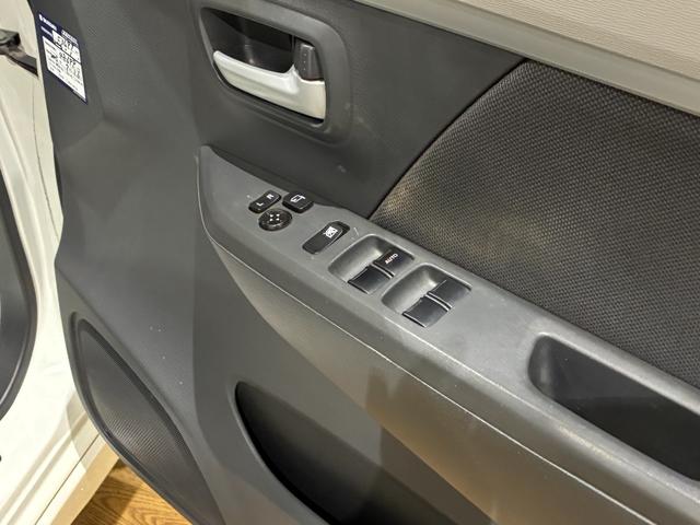 ワゴンR FZ ナビ TV 衝突被害軽減システム スマートキー アイドリングストップ 電動格納ミラー シートヒーター ベンチシート CVT 盗難防止システム ABS ESC CD DVD再生 USB(12枚目)