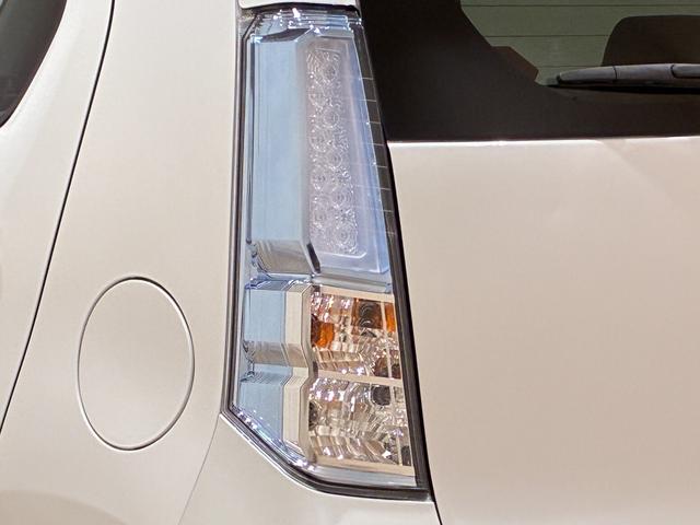 ワゴンR FZ ナビ TV 衝突被害軽減システム スマートキー アイドリングストップ 電動格納ミラー シートヒーター ベンチシート CVT 盗難防止システム ABS ESC CD DVD再生 USB(27枚目)