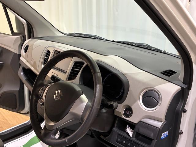 ワゴンR FZ ナビ TV 衝突被害軽減システム スマートキー アイドリングストップ 電動格納ミラー シートヒーター ベンチシート CVT 盗難防止システム ABS ESC CD DVD再生 USB(49枚目)