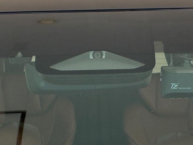 ヴェルファイアハイブリッド Z プレミア 4WD ハイブリッド ドライブレコーダー 全周囲カメラ ナビ TV 両側電動スライドドア クリアランスソナー オートクルーズコントロール レーンアシスト パークアシスト 衝突被害軽減システム(29枚目)