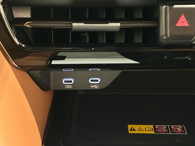 ヴェルファイアハイブリッド Z プレミア 4WD ハイブリッド ドライブレコーダー 全周囲カメラ ナビ TV 両側電動スライドドア クリアランスソナー オートクルーズコントロール レーンアシスト パークアシスト 衝突被害軽減システム(31枚目)